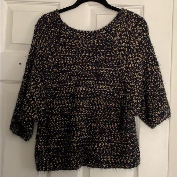 Black & Gold Cropped Short Sleeve Sweater - Picture 6 of 6
